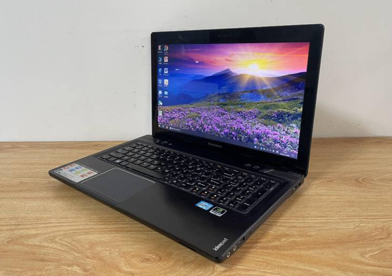 聯(lián)想Y580筆記本 i5三代8G內(nèi)存 240G固態(tài) 聯(lián)想Y580筆記本 i5三代8G內(nèi)存 240G固態(tài)